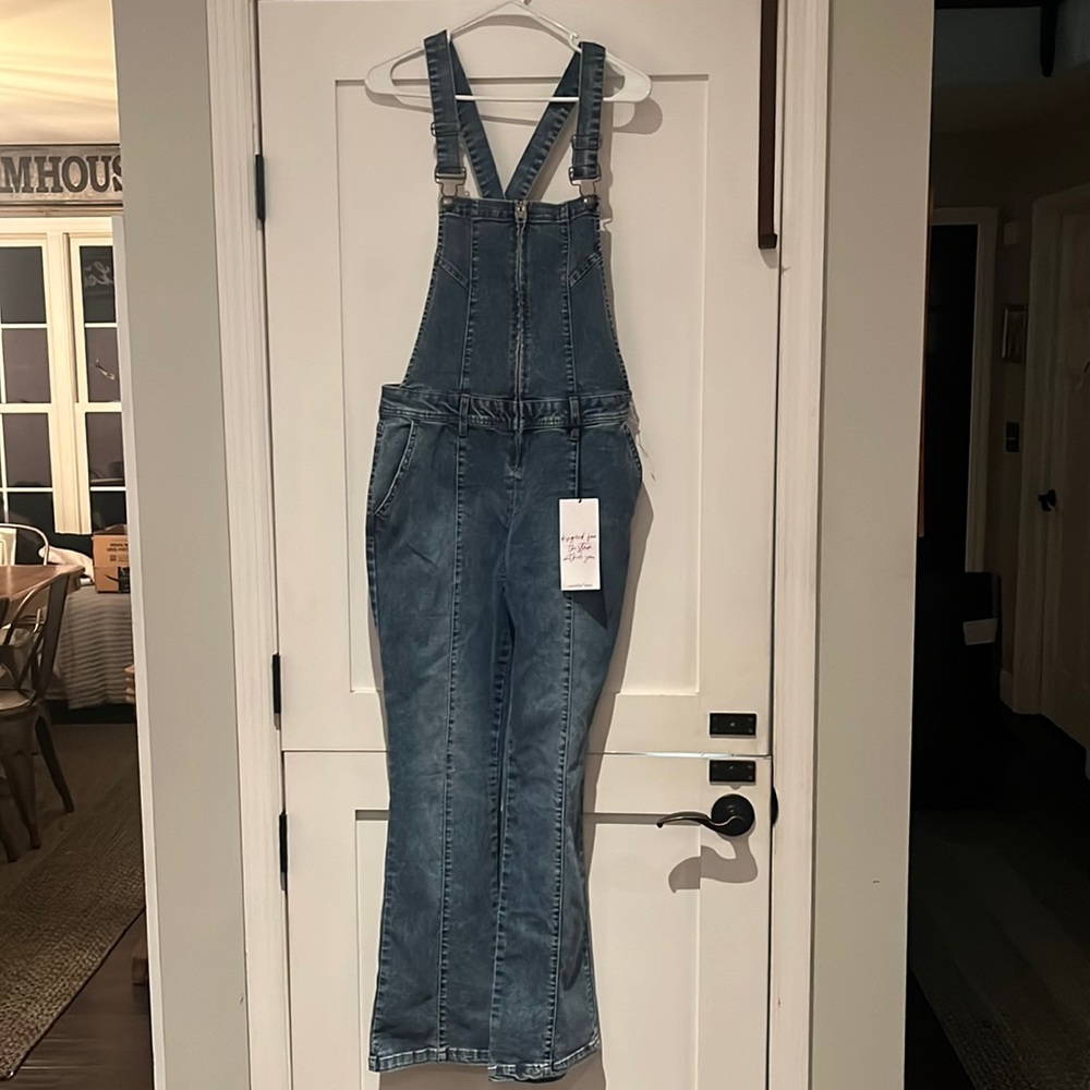 Vanilla star Jean overalls.